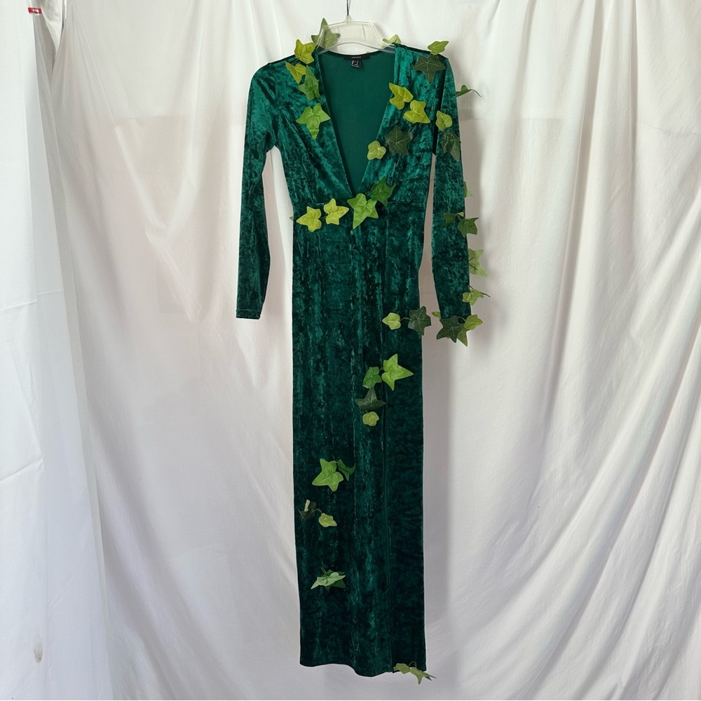 Poison Ivy Costume Party Dress Forever 21 Long Sleeve Emerald with Leaf Detail
